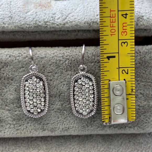 Elegant Silver Dangle Earrings - Picture 3 of 5